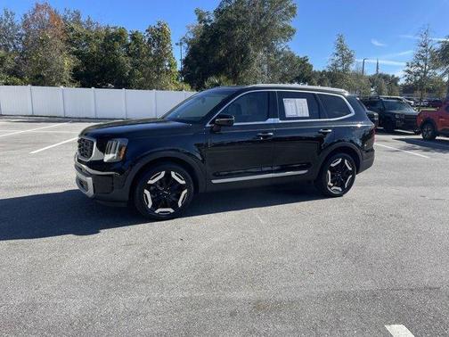 2023 Kia Telluride S