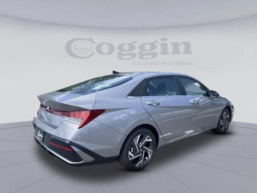 2025 Hyundai ELANTRA HEV Limited
