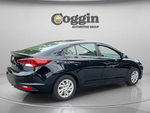 Phantom Black 2019 Hyundai ELANTRA SE