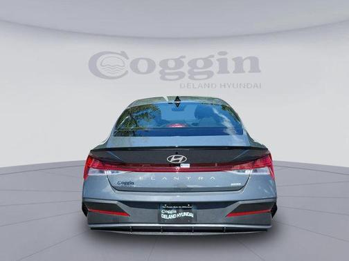 2025 Hyundai ELANTRA HEV SEL Sport
