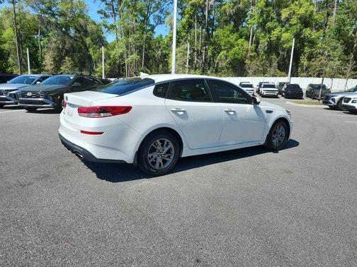 Snow White Pearl 2019 Kia Optima LX