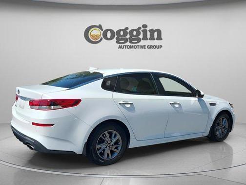 Snow White Pearl 2019 Kia Optima LX