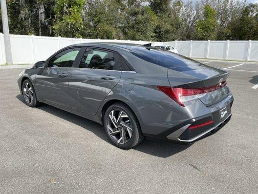 2025 Hyundai ELANTRA HEV Limited
