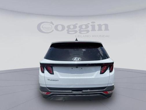 2022 Hyundai TUCSON SE