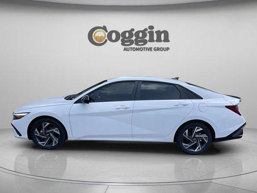 2025 Hyundai ELANTRA HEV SEL Sport