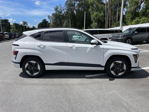 2025 Hyundai KONA EV SEL