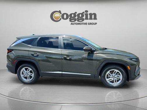 Green 2026 Hyundai TUCSON SE