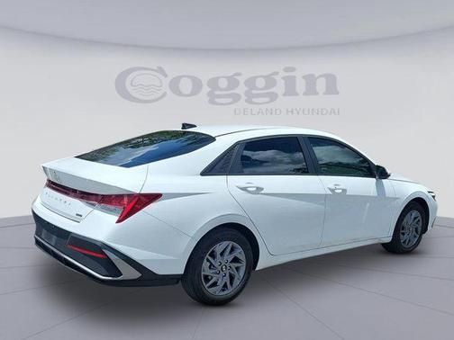 2025 Hyundai ELANTRA HEV Blue