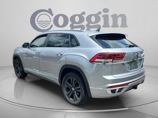 Pyrite Silver Metallic 2020 Volkswagen Atlas Cross Sport 3.6L V6 SE w/Technology R-Line