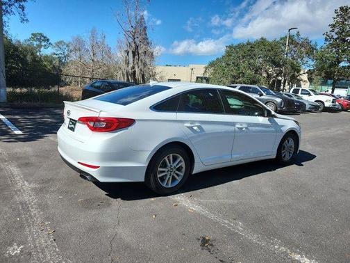 2017 Hyundai SONATA SE