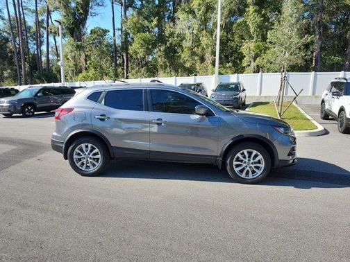 2020 Nissan Rogue Sport SV