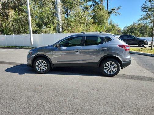 2020 Nissan Rogue Sport SV