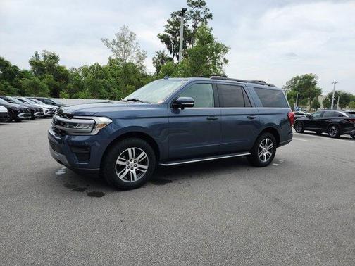 Blue Metallic 2022 Ford Expedition Max XLT