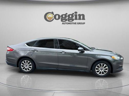 2016 Ford Fusion S