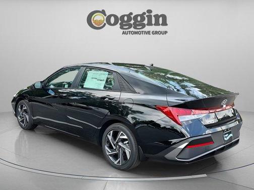 2025 Hyundai ELANTRA HEV SEL Sport