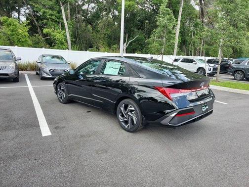 2025 Hyundai ELANTRA HEV SEL Sport