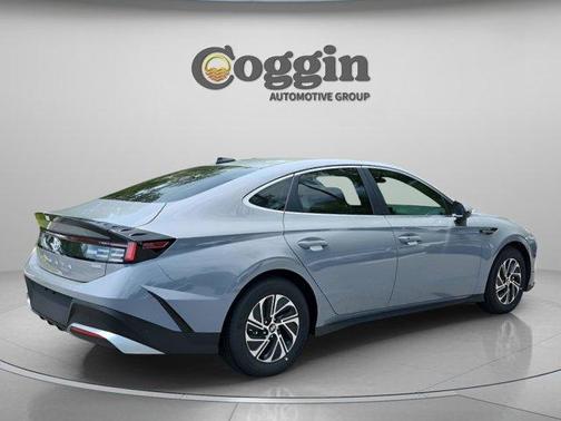 Blue 2026 Hyundai SONATA Hybrid Blue
