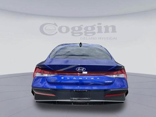 2025 Hyundai ELANTRA Limited