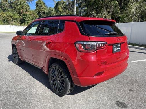 2022 Jeep Compass (RED) Edition