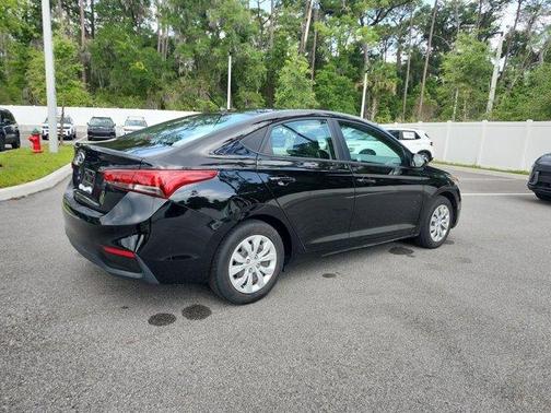 Absolute Black 2021 Hyundai Accent SE