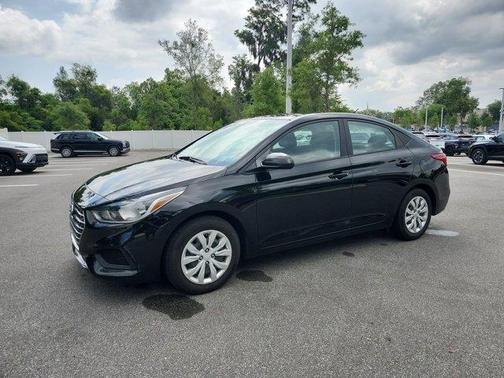 Absolute Black 2021 Hyundai Accent SE