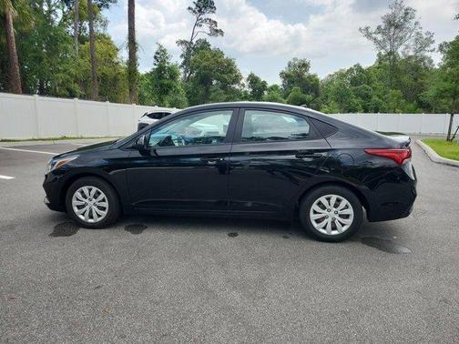 Absolute Black 2021 Hyundai Accent SE