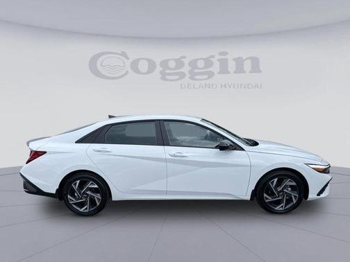 2025 Hyundai ELANTRA HEV SEL