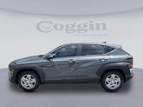 2025 Hyundai KONA SE