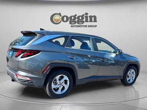 2022 Hyundai TUCSON SE
