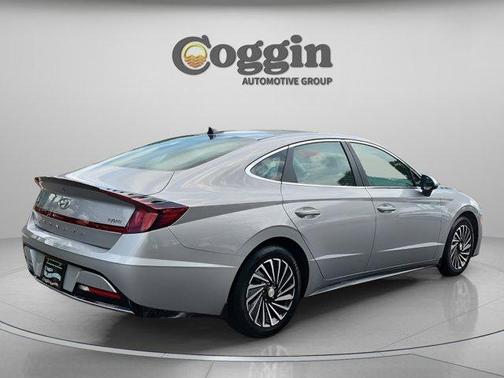 Silver 2023 Hyundai SONATA Hybrid SEL