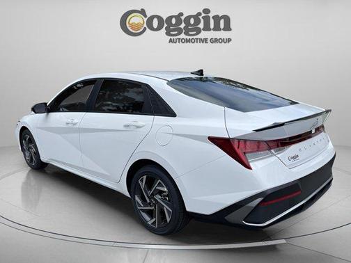 2025 Hyundai ELANTRA HEV SEL Sport