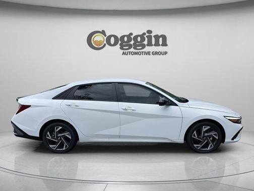 2025 Hyundai ELANTRA HEV SEL Sport