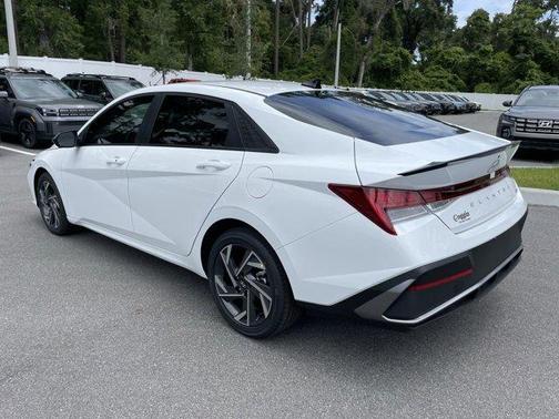 2025 Hyundai ELANTRA HEV SEL Sport