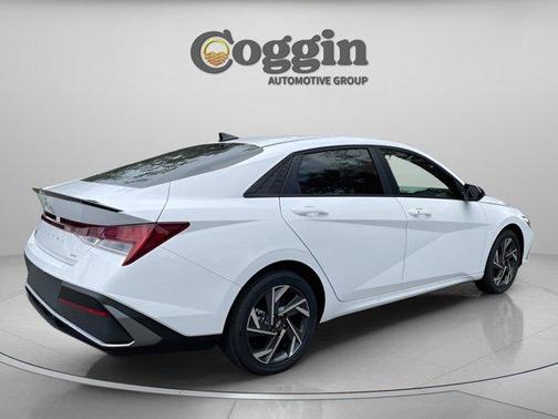 2025 Hyundai ELANTRA HEV SEL Sport