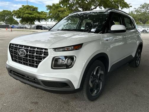 2025 Hyundai VENUE SEL