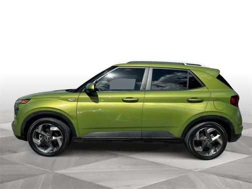 2022 Hyundai VENUE SEL