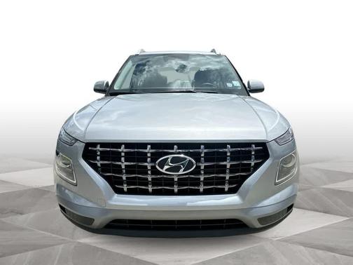 Silver 2025 Hyundai VENUE SEL