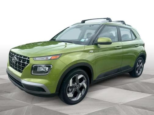 Green 2023 Hyundai VENUE SEL