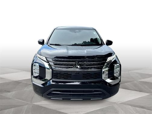 2024 Mitsubishi Outlander ES