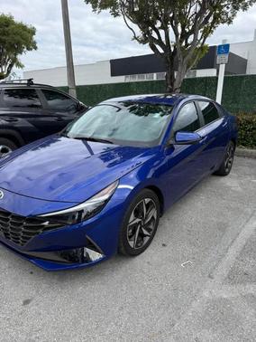 2023 Hyundai ELANTRA Limited
