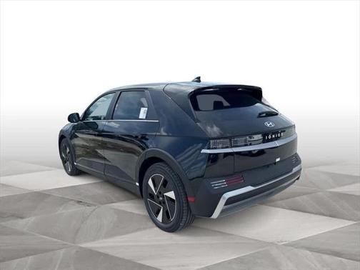 2025 Hyundai IONIQ 5 SE