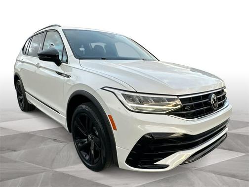 2023 Volkswagen Tiguan 2.0T SE R-Line Black
