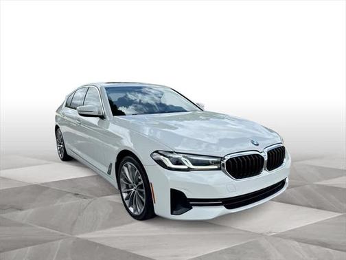 2022 BMW 530 i