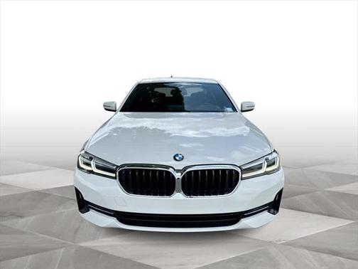 2022 BMW 530 i