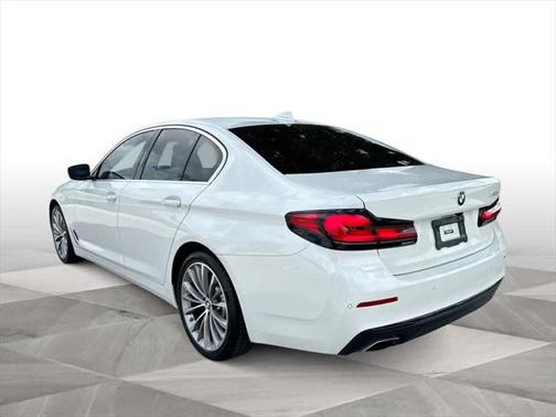 2022 BMW 530 i