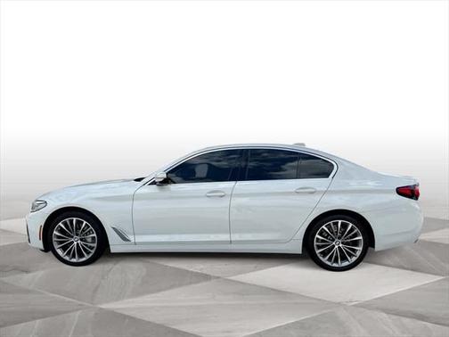 2022 BMW 530 i