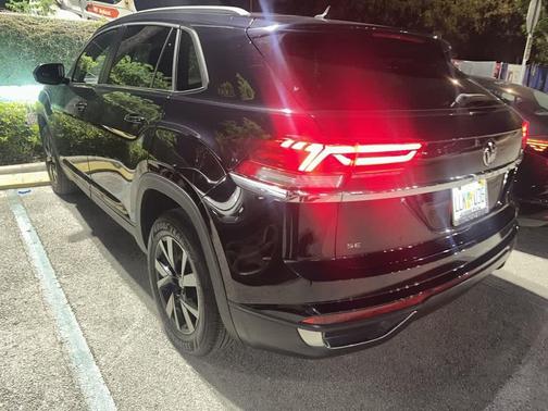 2022 Volkswagen Atlas Cross Sport 2.0T SE