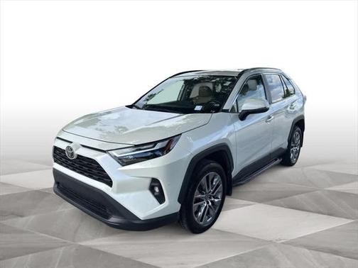 2022 Toyota RAV4 XLE Premium