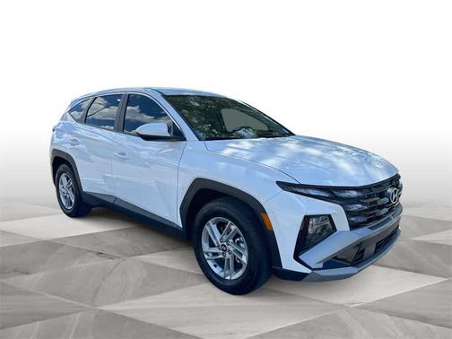 2025 Hyundai TUCSON SE