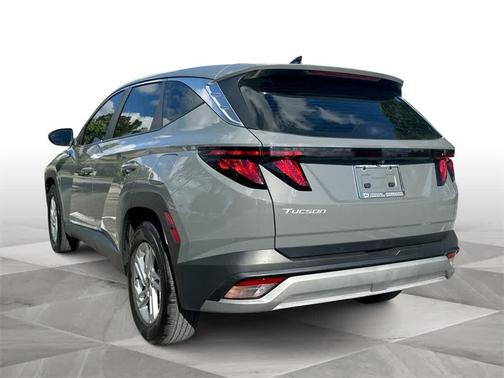 2025 Hyundai TUCSON SE